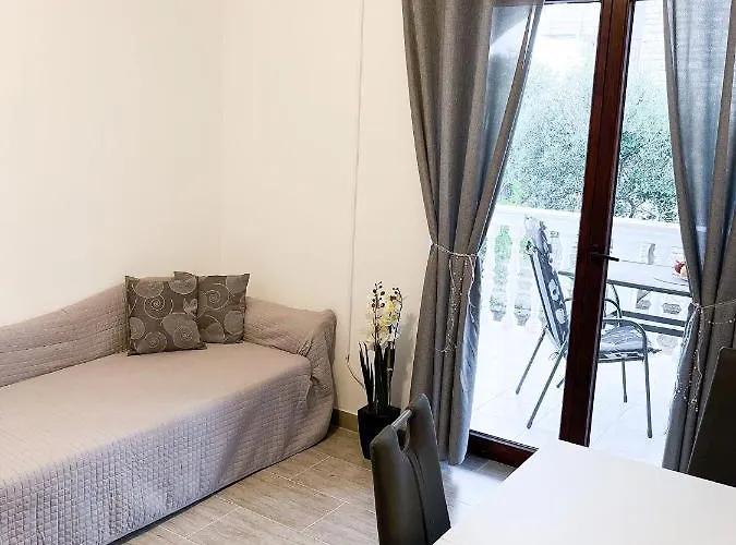 T&t Apartment *