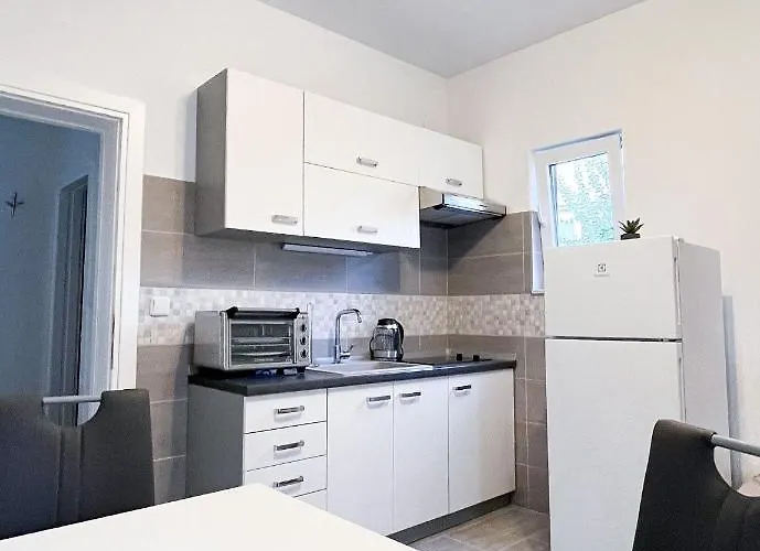 T&t Apartment *